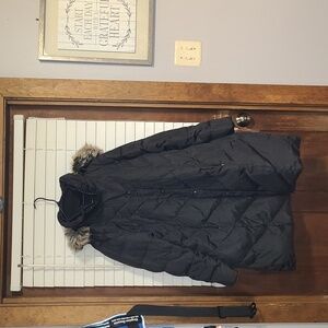 London Fog Down Jacket, SIZE 2X, with Fur hood.